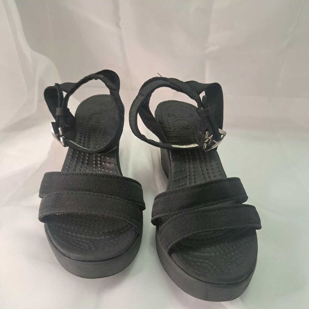 Crocs Black Leigh II Ankle Strap Wedge Sandals Women Size 6 Chic Boho Summer Fun - Picture 5 of 7